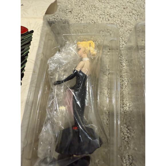 2 Barbi Hallmark ornaments‎ - Picture 2 of 6